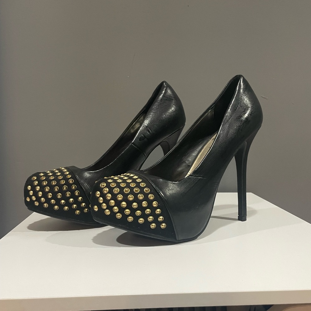 Studded Pumps